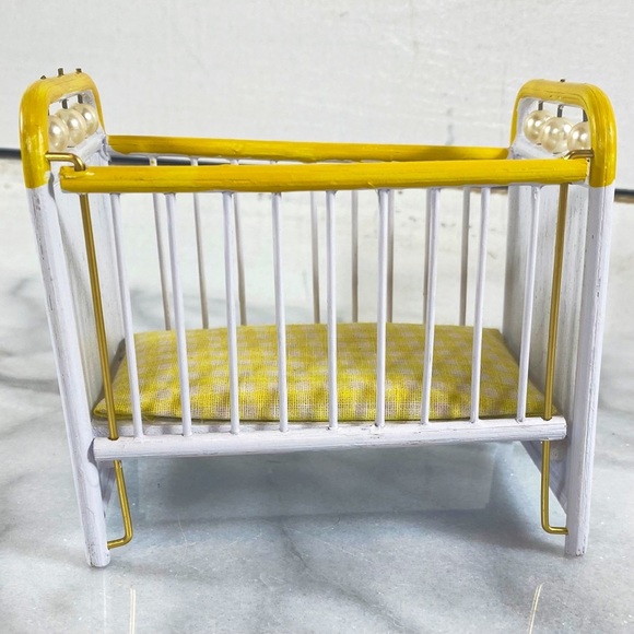 Dollhouse Crib from 1960's Metal w/ Pearls - Picture 5 of 7